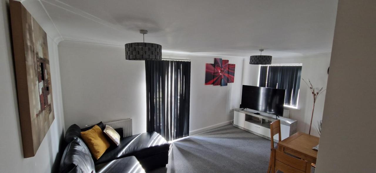 Greenhithe Cosy Apartment, Netflix And Sport Channels 외부 사진