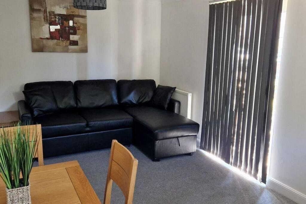 Greenhithe Cosy Apartment, Netflix And Sport Channels 외부 사진